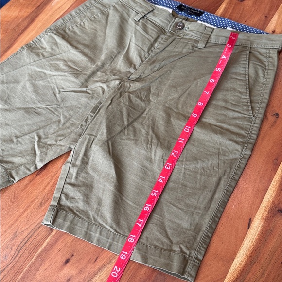 Banana Republic Khaki Flat Front Shorts - Picture 5 of 5